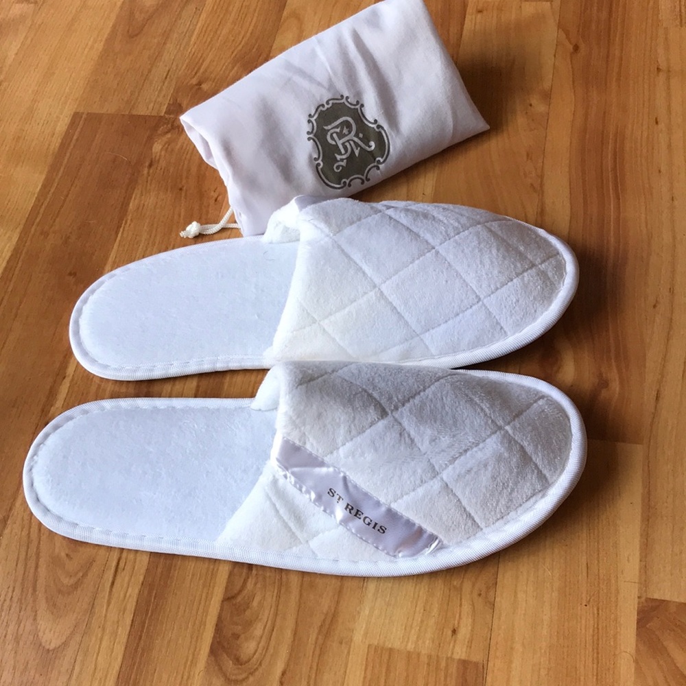 St Regis Slippers House Shoes NWOT